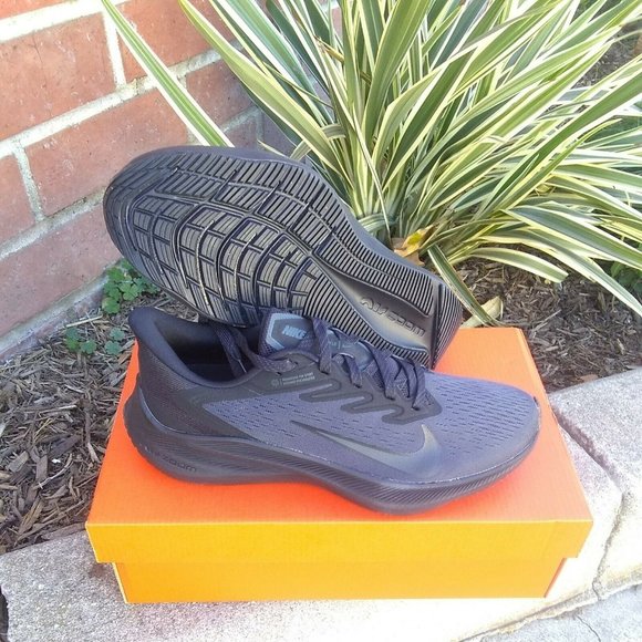 Womans nike zoom winflo 7 running shoes size 8.5 US - Picture 1 of 5